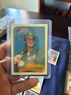 1989 Topps Jose Canseco Oakland Athletics Baseball Card