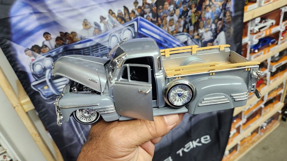 1951 CHEVROLET LOWRIDER JADA Toys