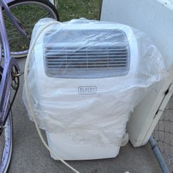 BLACK & DECKER AC UNIT