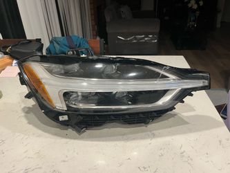 2018 2019 2020 2021 2022 VOLVO XC-60 RH PASSENGER SIDE HEADLIGHT 322two8491 OEM
