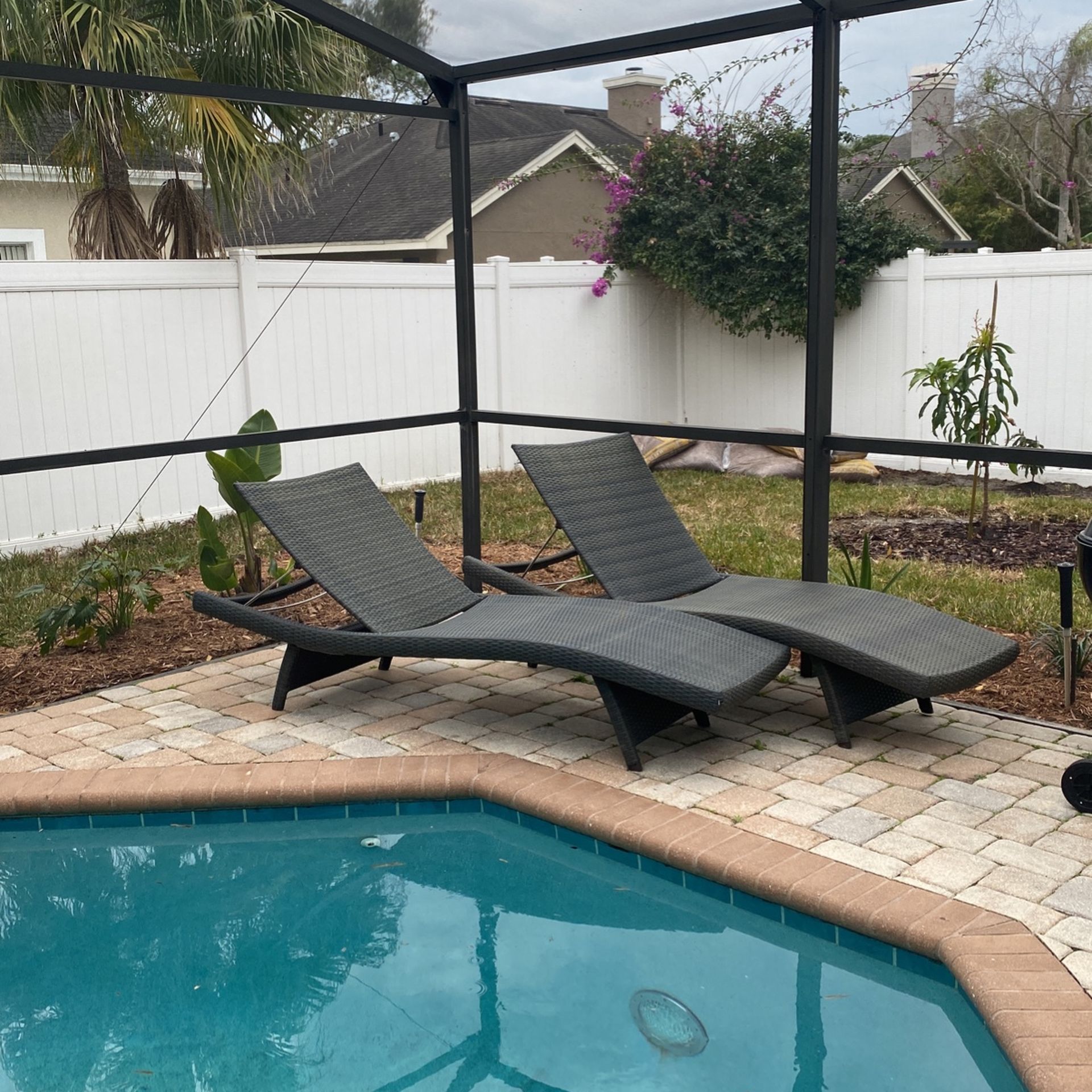 Frontgate Pool Chaise loungers