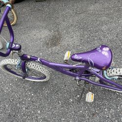 Girls bike