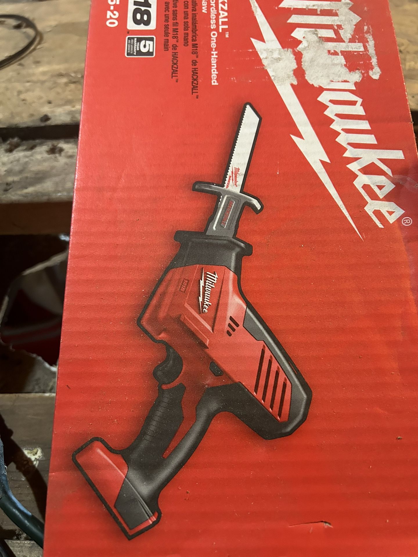 18 v saw milwaukee 