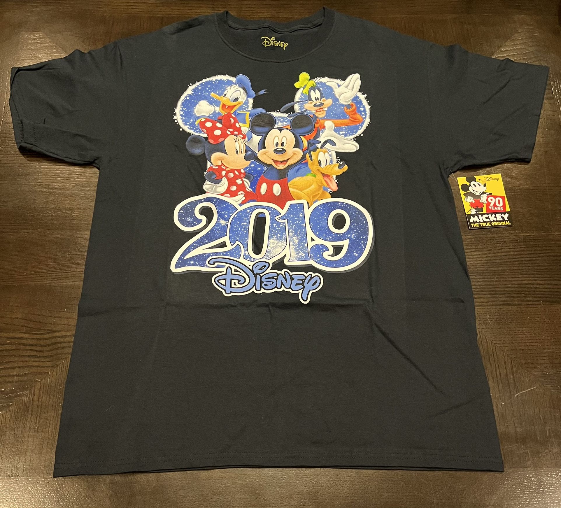 Disney 2019 T Shirt Men’s L