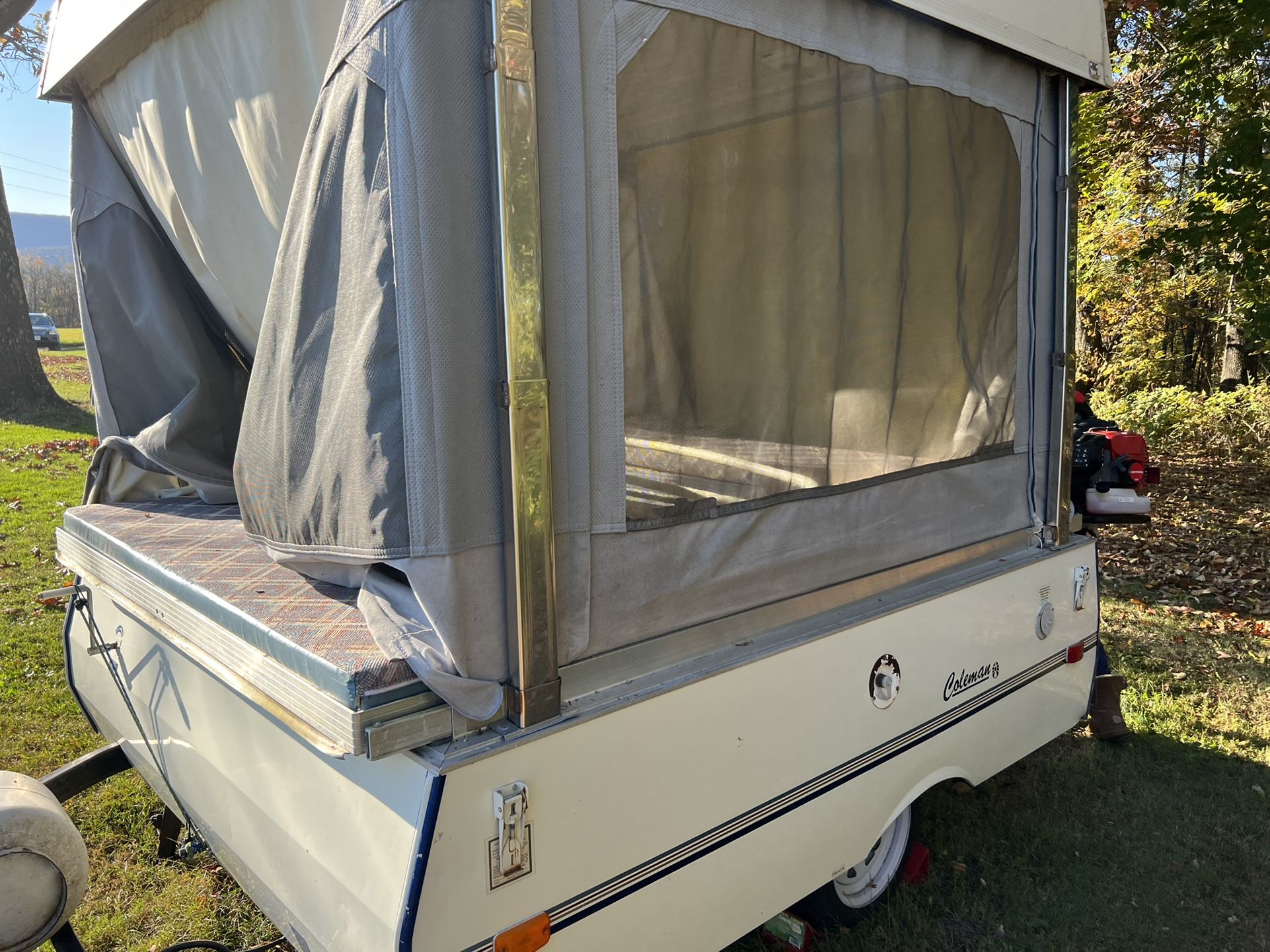 1989 Coleman Columbia Pop Up Camper