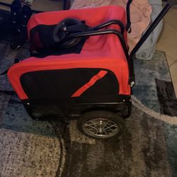 A Dog Bite Trailer Stroller