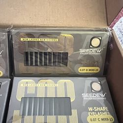 NEW LASHES NEW VISION W-SHAPE EYELASHES 