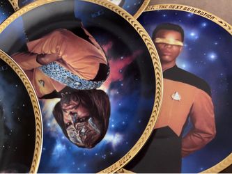 Star Trek plate collection