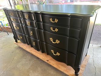 THOMASVILLE DRESSER