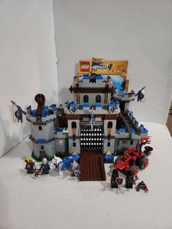 LEGO Castle 70404 King's Castle 99% Complete READ