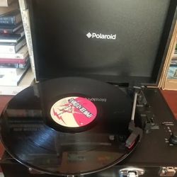 Polaroid Bluetooth and Turntable Combo