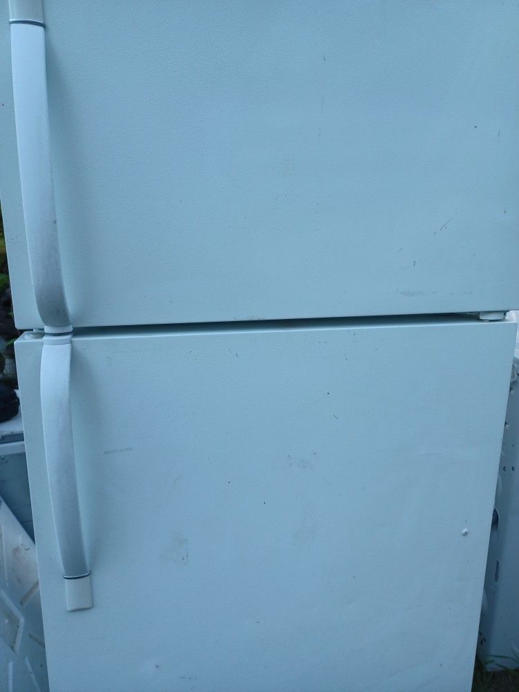 Refrigerator top Freezer 