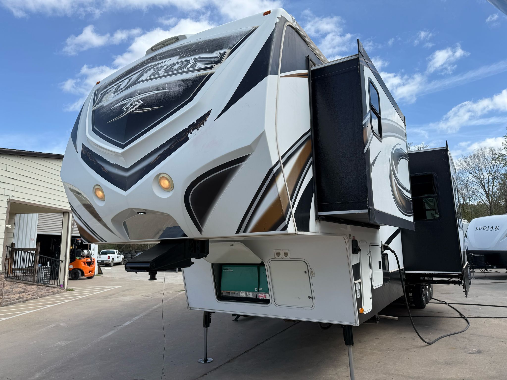 2013 Keystone Fuzion