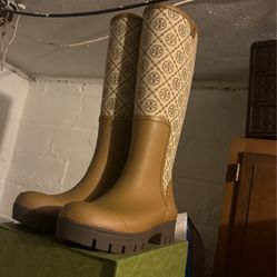 New Tory Burch Boots 