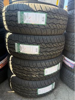 275/60/20 Rock Blade All Terrain Tires installed and balanced / instaladas y balanceadas
