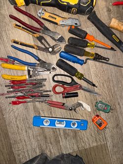 Mixed Hand Tool Lot – Pliers, Screwdrivers, Drill Bits & More