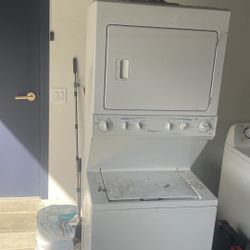 Electric 27” Frigidaire Washer & Dryer 