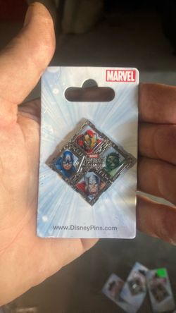 DISNEY MARVEL PIN ( hulk, Thor, cpt America, iron man )