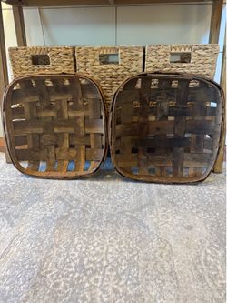 Vintage Tobacco Basket Set.