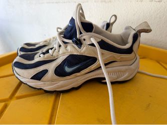 Women’s shoes size 7