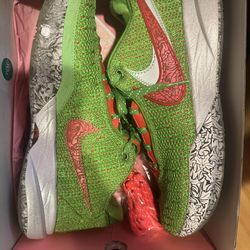 Nike LeBron 20 stocking stuffer size 10