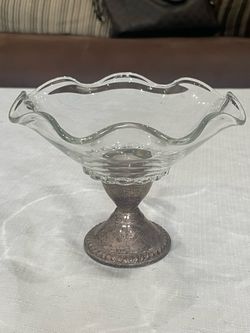 Vintage weighted sterling silver and clear glass candy dish by Duchin Creation.