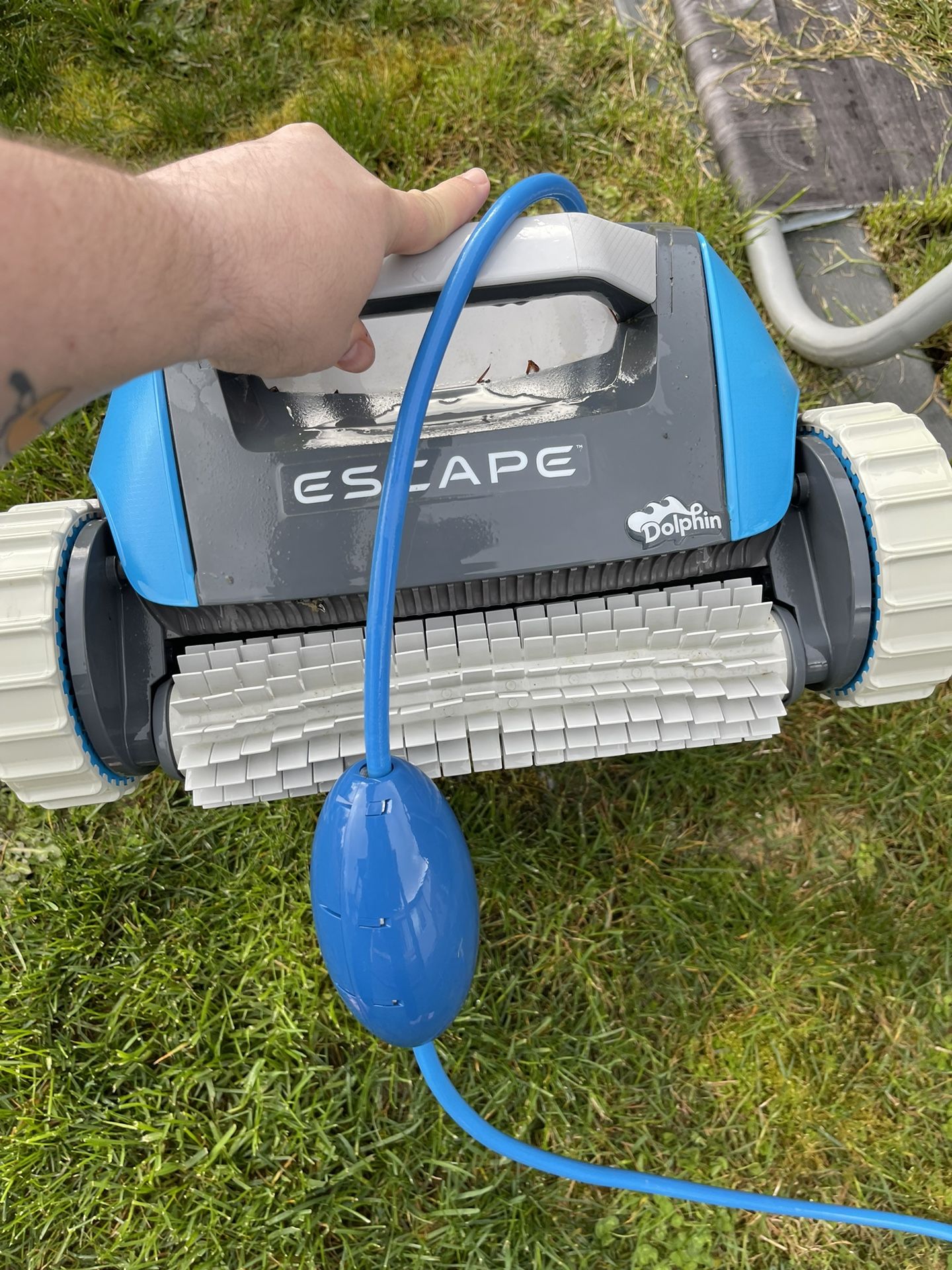 Dolphin Escape Robotic Above ground Pool Cleaner for Sale in Elma, WA OfferUp