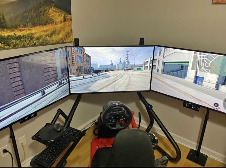 Racing/driving simulator