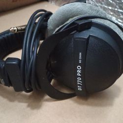 DT770 Headphones