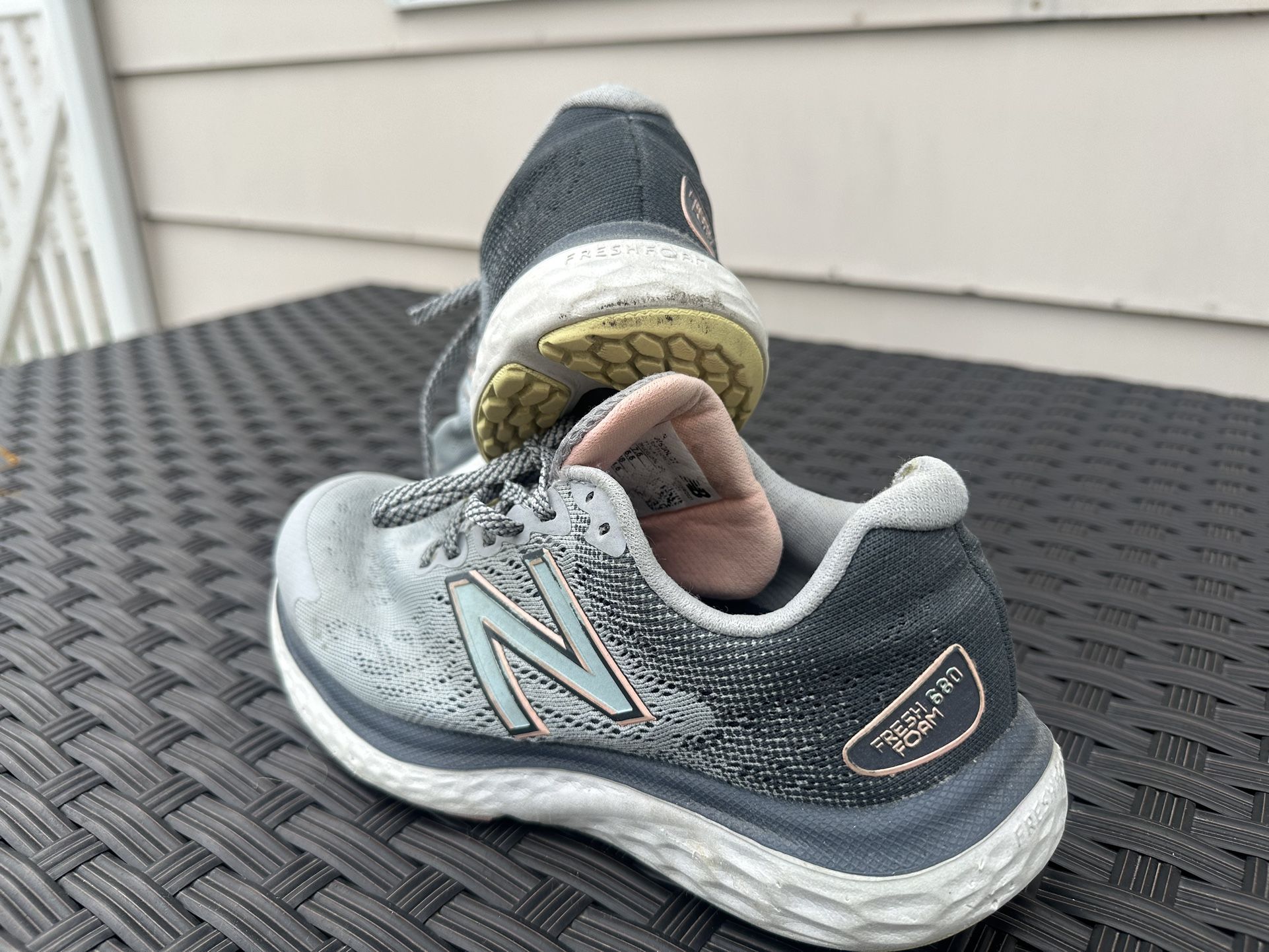 New Balance, Women Size 7.5 Grey