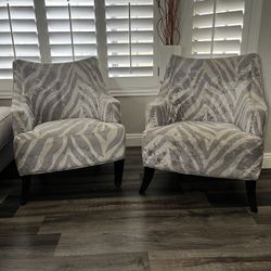 2 Set of chairs 