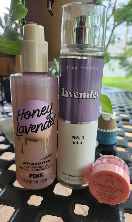 Bath & Body Works Lavender Mist, Champagne Toast Exfolianting Lib Scrub.
Serious buyers π¨π¨π¨