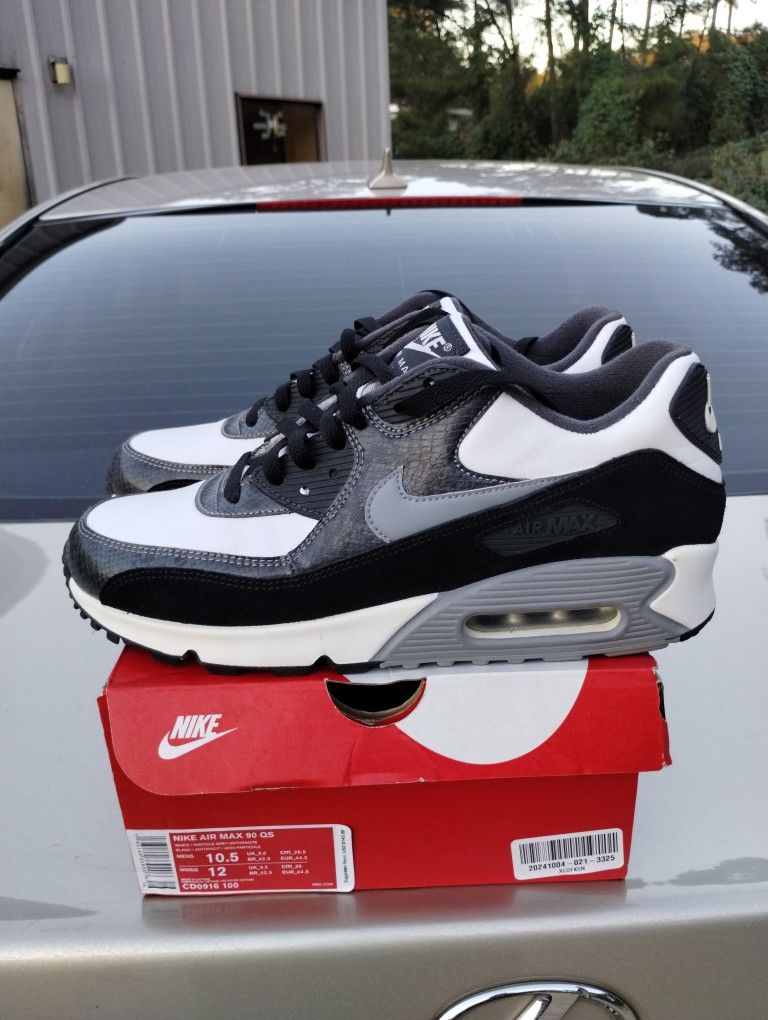 $150 Local Pickup 2019 Nike Air Max 90 Python Size 10.5 Original Box Worn 2 Times No Trades Prices Firm