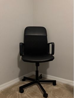 Black Office Chair – Comfortable & Adjustable