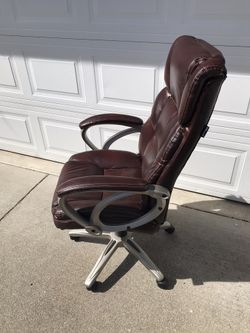 Broyhill office chair for Sale in Tacoma WA OfferUp
