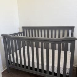 Crib And Changing Table/hamper Combo