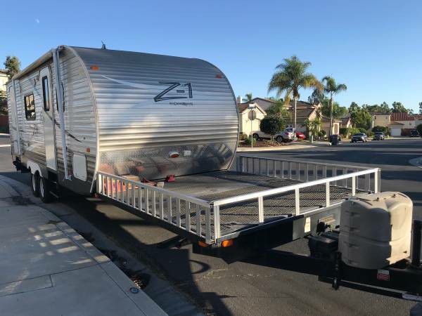 2014 Crossroads RV camper outdoor fun trailer Z1 toy hauler 36 ft