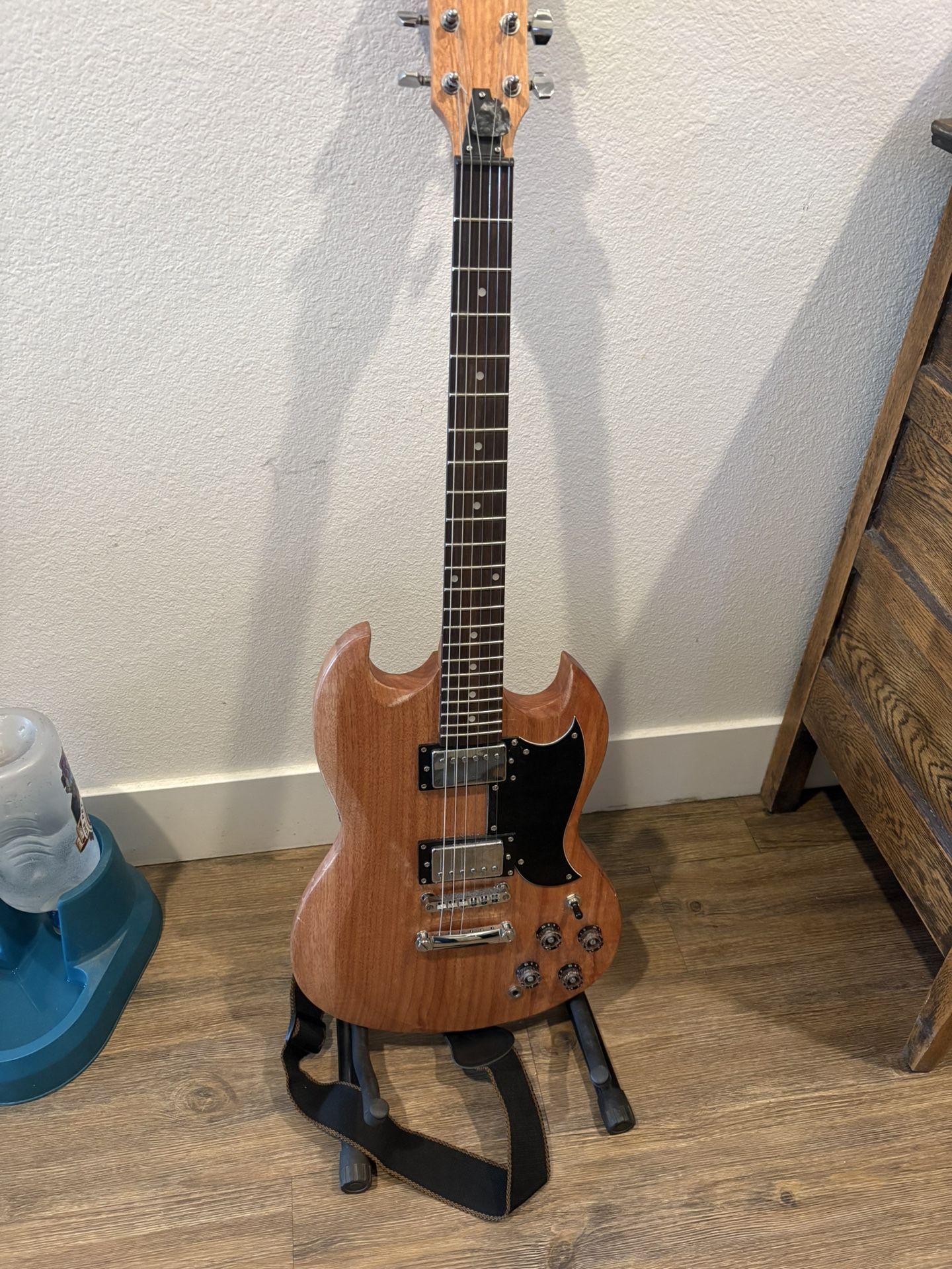 Leo Jaymes SG Electric Guitar