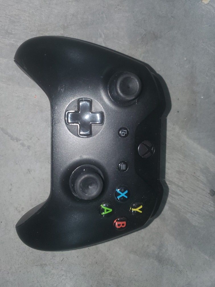 Xbox One Controller Black Like New
