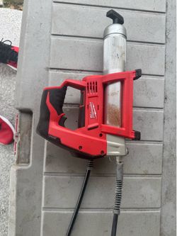 Milwaukee M12 grease gun