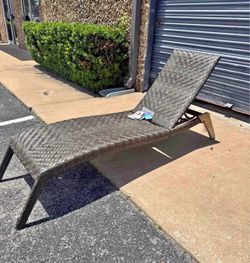 Sun Villa Julia Woven Chaise Lounge