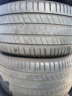 (2) 275/40R20 PAIR OF USED TIRES MICHELIN RUN FLAT 60% LIFE !!