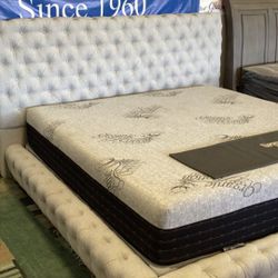 Beautiful King Size Bed With Brand New Mattress, Ready To Deliver Free Delivery And Freeze Set Up