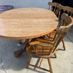 Table With 3 Chairs