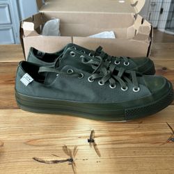 Converse: Deep Pine Green Chucks, Mens 8.5/Womens 10.5
