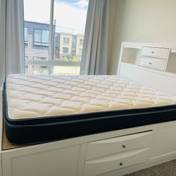 Queen bed with mattress