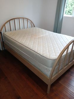 FREE Full Size Mattress And Spring Box, Pickup North Seattle By Sunday