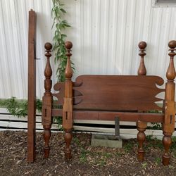Vintage Twin Bed Frame With Locking Key