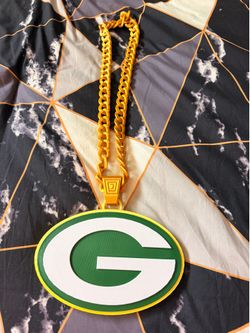 Green Bay Packer giant necklace