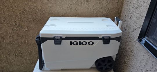 Igloo ice chest